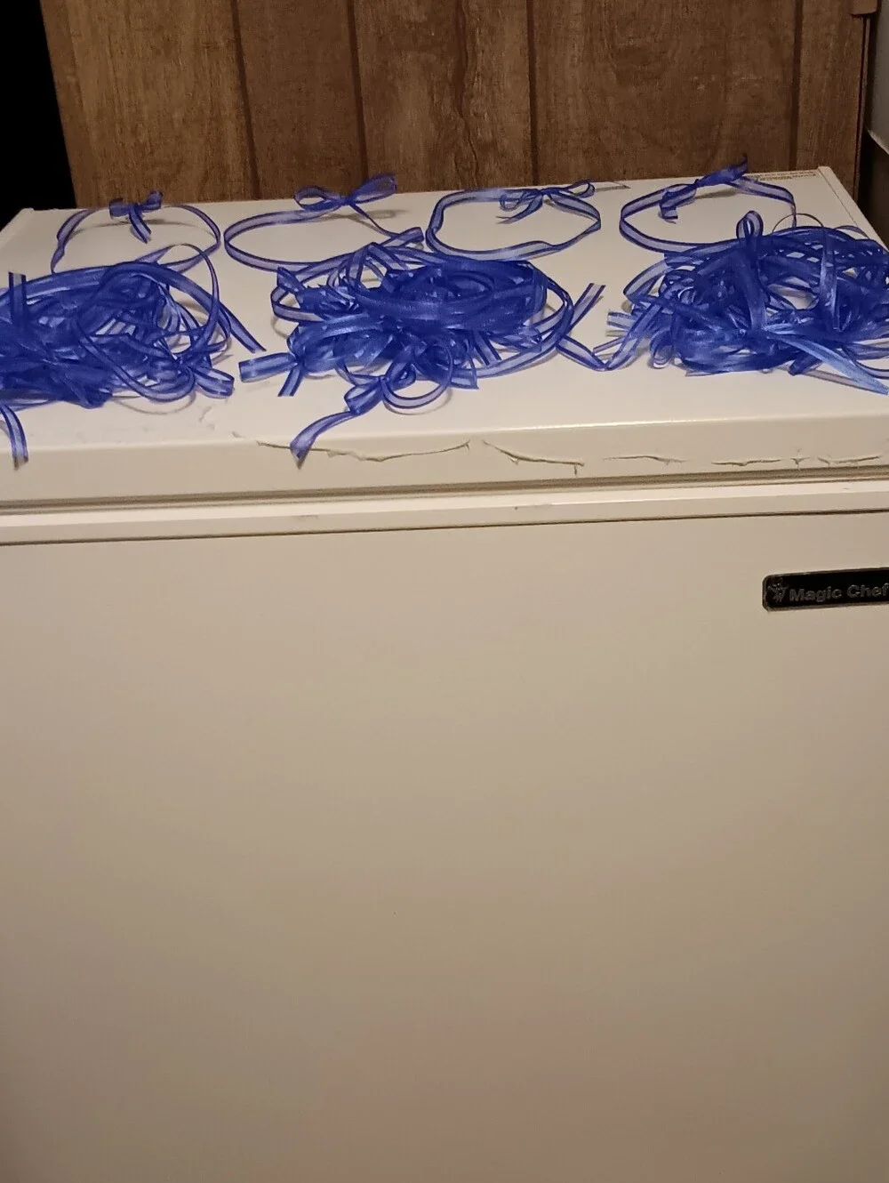NEW!!! 35 BEAUTIFUL RIBBON BOWS. COLOR ROYAL BLUE.